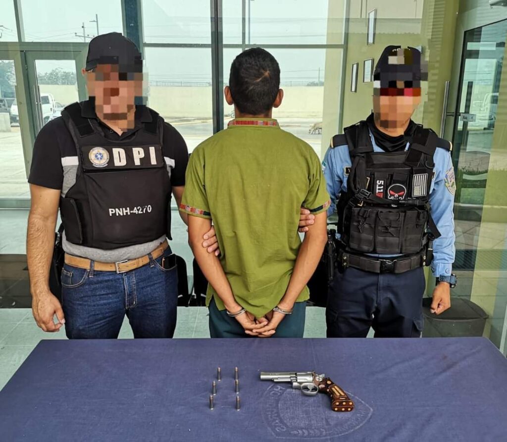 Detienen a Menor de 16 años con Arma de Fuego en Olanchito - ElComejamo