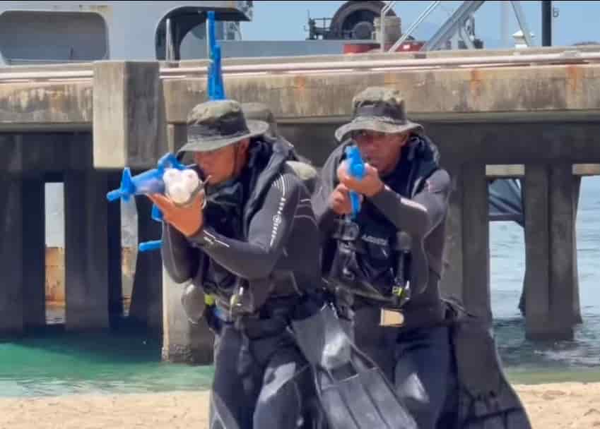 SOLO 11 DE 54 MILITARES SUPERAN EL CURSO DE BUCEO DE COMBATE MÁS EXIGENTE DE CENTROAMÉRICA