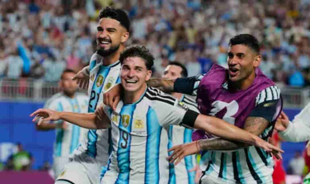 Argentina resiste, golpea en el alargue y elimina a Suiza para citarse con Inglaterra